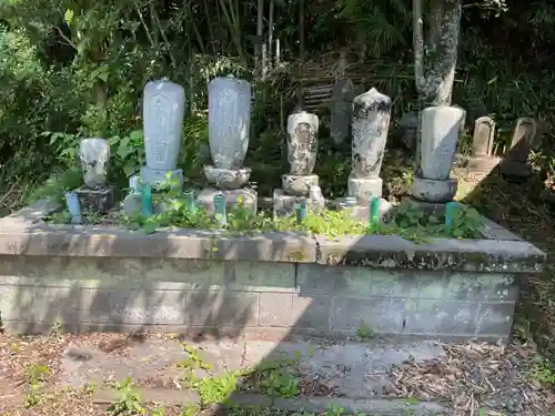 薬仙寺廃寺のお墓