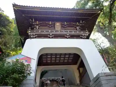 江島神社の山門・神門