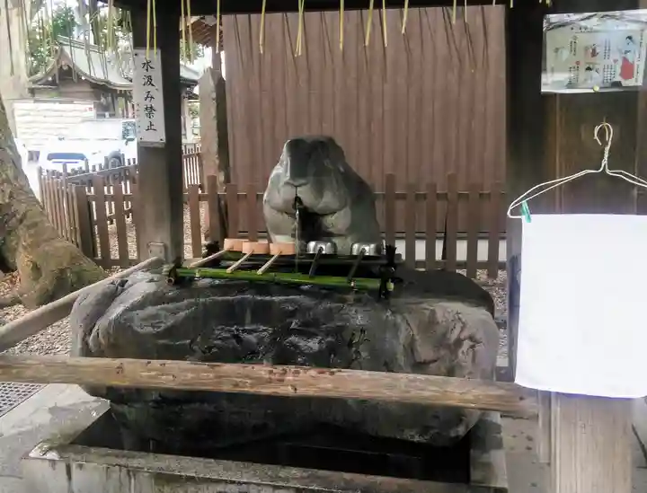 調神社の手水舎