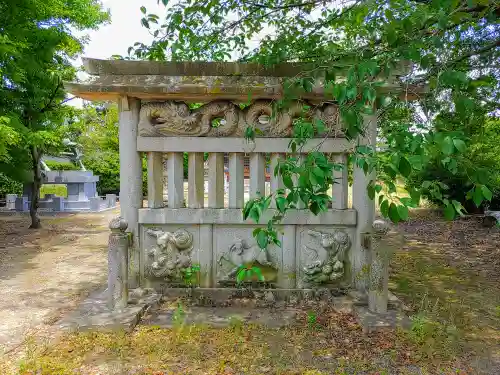 千代神社の建物その他