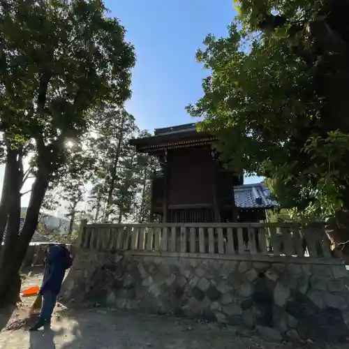 白山神社（松河戸町）の{uncategorized: "未分類", other: "その他", undefined: "問題あり", building: "その他建物", grave: "お墓", sacred_gate: "鳥居", guardian: "狛犬", statue: "像", buddha: "仏像", history: "歴史", nature: "自然", garden: "庭園", animal: "動物", pagoda: "塔", temizu: "手水舎", mountain_gate: "山門・神門", sanctuary: "本殿・本堂", subordinate: "末社・摂社", art: "芸術", scenery: "景色", jizo: "地蔵", ema: "絵馬", goshuin: "御朱印", omikuji: "おみくじ", items: "授与品その他", amulet: "お守り", goshuincho: "御朱印帳", eats: "食事", festival: "お祭り", votive_dance: "神楽", shichigosan: "七五三参", wedding: "結婚式", experience: "体験その他", initially: "初詣", around: "周辺", anti_infection: "感染症対策"}