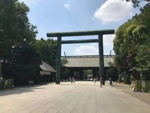 靖國神社の鳥居