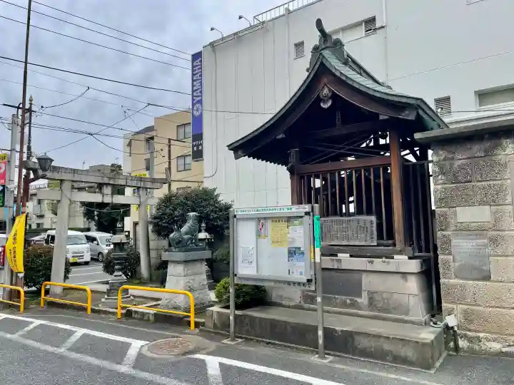 成増氷川神社の{uncategorized: "未分類", other: "その他", undefined: "問題あり", building: "その他建物", grave: "お墓", sacred_gate: "鳥居", guardian: "狛犬", statue: "像", buddha: "仏像", history: "歴史", nature: "自然", garden: "庭園", animal: "動物", pagoda: "塔", temizu: "手水舎", mountain_gate: "山門・神門", sanctuary: "本殿・本堂", subordinate: "末社・摂社", art: "芸術", scenery: "景色", jizo: "地蔵", ema: "絵馬", goshuin: "御朱印", omikuji: "おみくじ", items: "授与品その他", amulet: "お守り", goshuincho: "御朱印帳", eats: "食事", festival: "お祭り", votive_dance: "神楽", shichigosan: "七五三参", wedding: "結婚式", experience: "体験その他", initially: "初詣", around: "周辺", anti_infection: "感染症対策"}