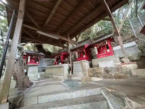 音次郎稲荷神社の{uncategorized: "未分類", other: "その他", undefined: "問題あり", building: "その他建物", grave: "お墓", sacred_gate: "鳥居", guardian: "狛犬", statue: "像", buddha: "仏像", history: "歴史", nature: "自然", garden: "庭園", animal: "動物", pagoda: "塔", temizu: "手水舎", mountain_gate: "山門・神門", sanctuary: "本殿・本堂", subordinate: "末社・摂社", art: "芸術", scenery: "景色", jizo: "地蔵", ema: "絵馬", goshuin: "御朱印", omikuji: "おみくじ", items: "授与品その他", amulet: "お守り", goshuincho: "御朱印帳", eats: "食事", festival: "お祭り", votive_dance: "神楽", shichigosan: "七五三参", wedding: "結婚式", experience: "体験その他", initially: "初詣", around: "周辺", anti_infection: "感染症対策"}