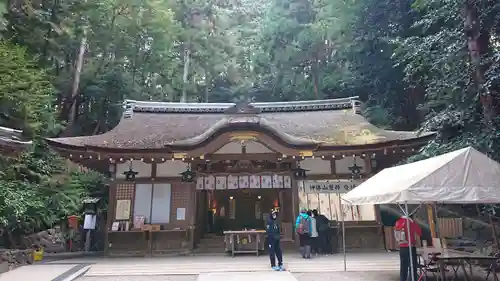 狭井坐大神荒魂神社(狭井神社)の本殿