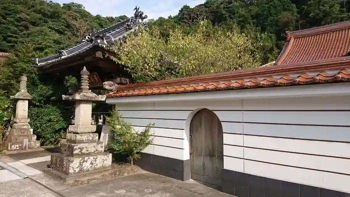 満正寺の建物その他