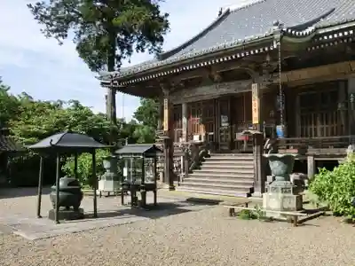 観音寺の本殿・本堂