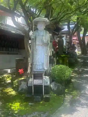 明石寺の像