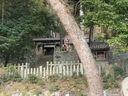 粒坐天照神社の{uncategorized: "未分類", other: "その他", undefined: "問題あり", building: "その他建物", grave: "お墓", sacred_gate: "鳥居", guardian: "狛犬", statue: "像", buddha: "仏像", history: "歴史", nature: "自然", garden: "庭園", animal: "動物", pagoda: "塔", temizu: "手水舎", mountain_gate: "山門・神門", sanctuary: "本殿・本堂", subordinate: "末社・摂社", art: "芸術", scenery: "景色", jizo: "地蔵", ema: "絵馬", goshuin: "御朱印", omikuji: "おみくじ", items: "授与品その他", amulet: "お守り", goshuincho: "御朱印帳", eats: "食事", festival: "お祭り", votive_dance: "神楽", shichigosan: "七五三参", wedding: "結婚式", experience: "体験その他", initially: "初詣", around: "周辺", anti_infection: "感染症対策"}