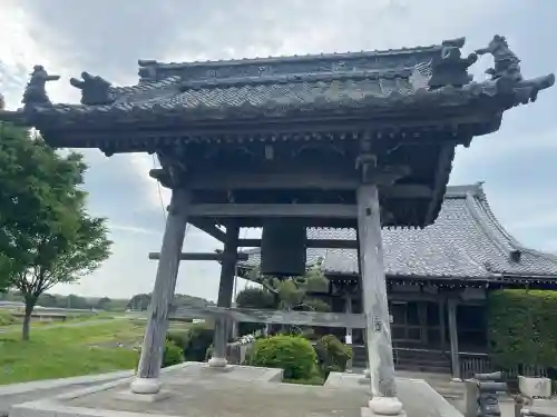 法養寺の{uncategorized: "未分類", other: "その他", undefined: "問題あり", building: "その他建物", grave: "お墓", sacred_gate: "鳥居", guardian: "狛犬", statue: "像", buddha: "仏像", history: "歴史", nature: "自然", garden: "庭園", animal: "動物", pagoda: "塔", temizu: "手水舎", mountain_gate: "山門・神門", sanctuary: "本殿・本堂", subordinate: "末社・摂社", art: "芸術", scenery: "景色", jizo: "地蔵", ema: "絵馬", goshuin: "御朱印", omikuji: "おみくじ", items: "授与品その他", amulet: "お守り", goshuincho: "御朱印帳", eats: "食事", festival: "お祭り", votive_dance: "神楽", shichigosan: "七五三参", wedding: "結婚式", experience: "体験その他", initially: "初詣", around: "周辺", anti_infection: "感染症対策"}
