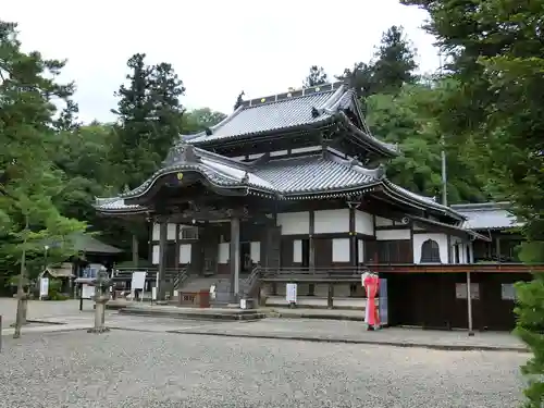 誕生寺の本殿