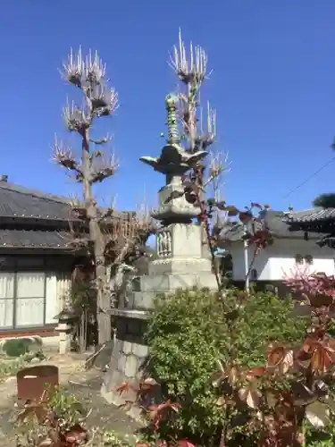 超世院（常楽寺塔頭）の塔