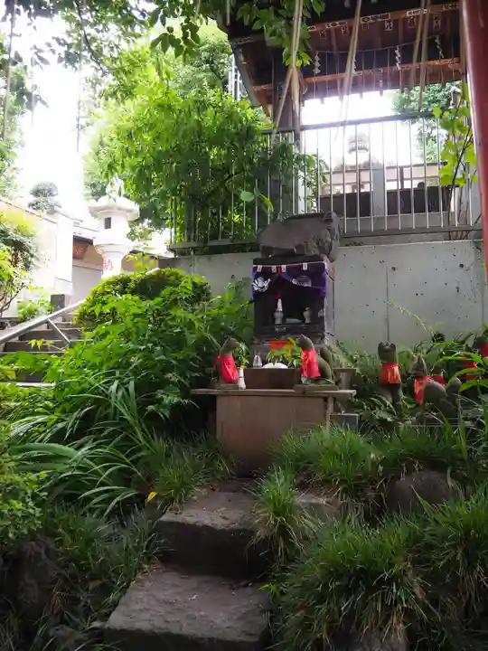 田端八幡神社の末社・摂社