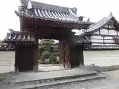 西大寺の山門