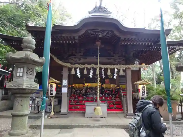 座間神社の本殿・本堂