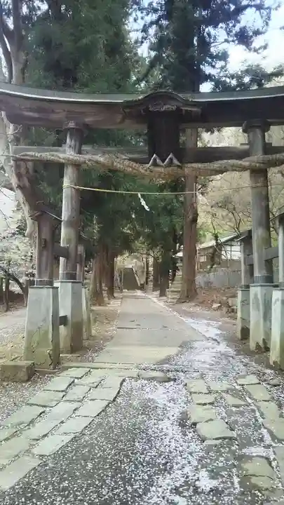 會津比賣神社の鳥居