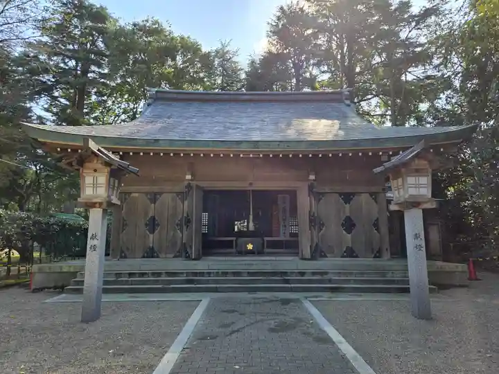 高岡市護国神社の本殿・本堂