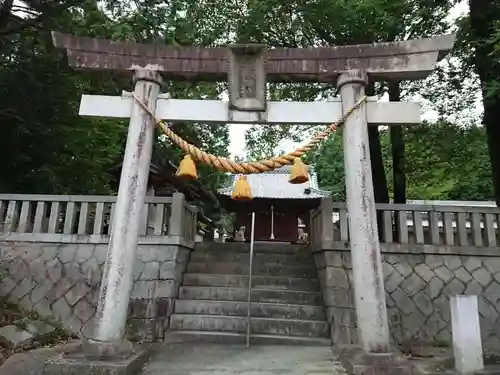 八柱神社の鳥居