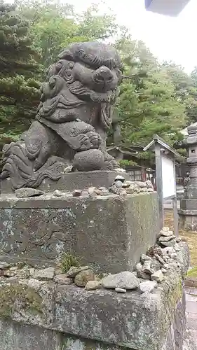 那須温泉神社の狛犬