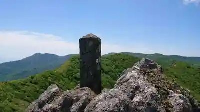 山神（オロフレ山）のその他建物