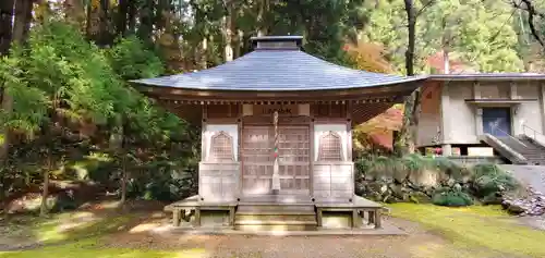 黒石寺の建物その他