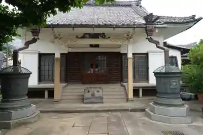 法善寺の本殿・本堂