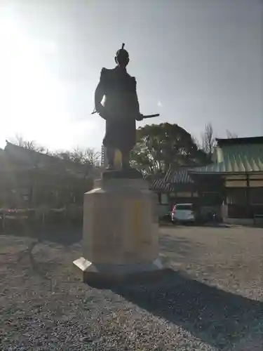 豊國神社の像