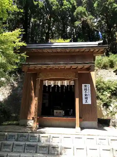 脊振神社の本殿