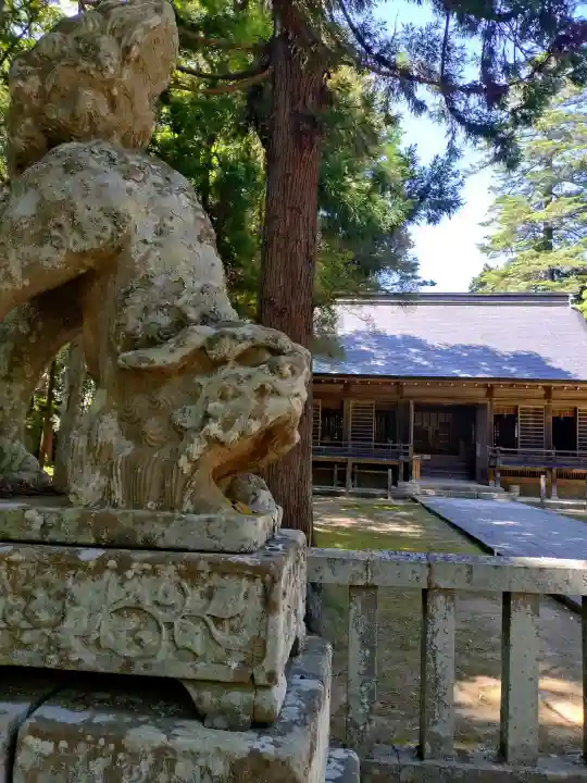 倭文神社の{uncategorized: "未分類", other: "その他", undefined: "問題あり", building: "その他建物", grave: "お墓", sacred_gate: "鳥居", guardian: "狛犬", statue: "像", buddha: "仏像", history: "歴史", nature: "自然", garden: "庭園", animal: "動物", pagoda: "塔", temizu: "手水舎", mountain_gate: "山門・神門", sanctuary: "本殿・本堂", subordinate: "末社・摂社", art: "芸術", scenery: "景色", jizo: "地蔵", ema: "絵馬", goshuin: "御朱印", omikuji: "おみくじ", items: "授与品その他", amulet: "お守り", goshuincho: "御朱印帳", eats: "食事", festival: "お祭り", votive_dance: "神楽", shichigosan: "七五三参", wedding: "結婚式", experience: "体験その他", initially: "初詣", around: "周辺", anti_infection: "感染症対策"}