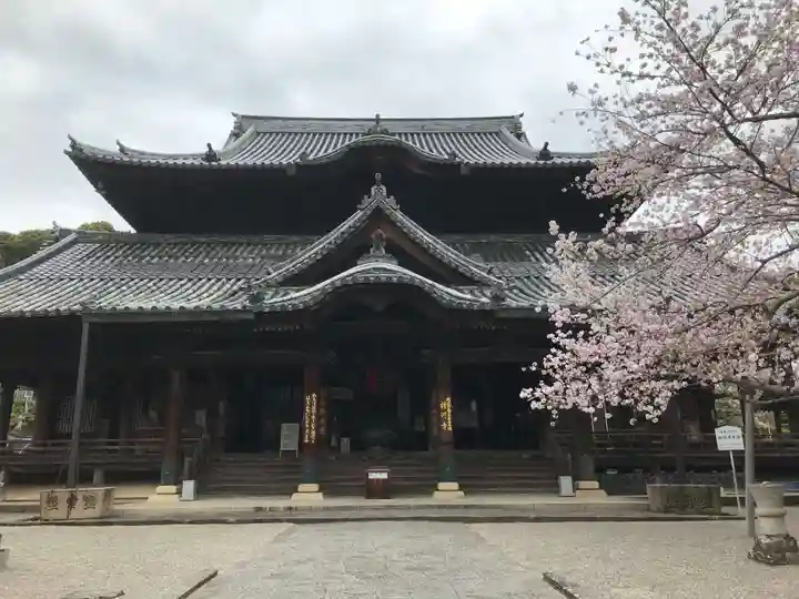 粉河寺の本殿・本堂