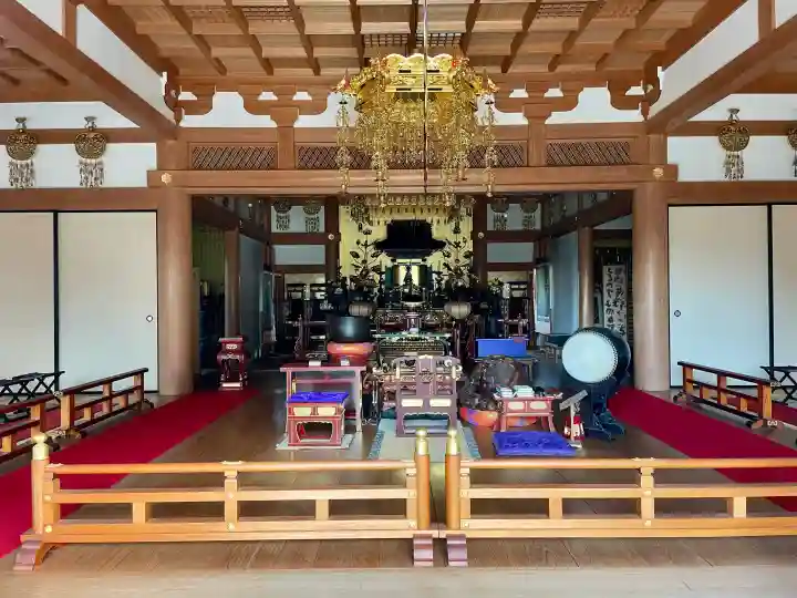 徳蔵院の{uncategorized: "未分類", other: "その他", undefined: "問題あり", building: "その他建物", grave: "お墓", sacred_gate: "鳥居", guardian: "狛犬", statue: "像", buddha: "仏像", history: "歴史", nature: "自然", garden: "庭園", animal: "動物", pagoda: "塔", temizu: "手水舎", mountain_gate: "山門・神門", sanctuary: "本殿・本堂", subordinate: "末社・摂社", art: "芸術", scenery: "景色", jizo: "地蔵", ema: "絵馬", goshuin: "御朱印", omikuji: "おみくじ", items: "授与品その他", amulet: "お守り", goshuincho: "御朱印帳", eats: "食事", festival: "お祭り", votive_dance: "神楽", shichigosan: "七五三参", wedding: "結婚式", experience: "体験その他", initially: "初詣", around: "周辺", anti_infection: "感染症対策"}