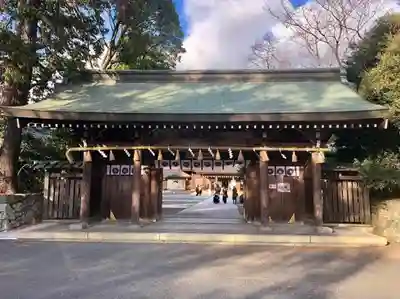 砥鹿神社(里宮)の山門・神門