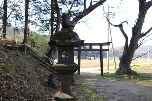 諏訪神社の鳥居