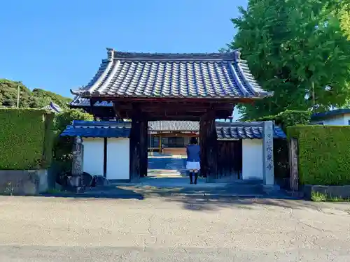 永泉寺の山門