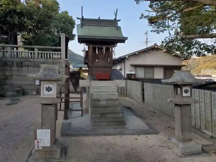 亀山八幡宮(久保八幡神社)の末社・摂社