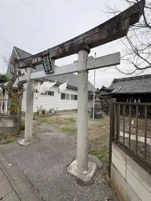 熊野神社 (大町)の{uncategorized: "未分類", other: "その他", undefined: "問題あり", building: "その他建物", grave: "お墓", sacred_gate: "鳥居", guardian: "狛犬", statue: "像", buddha: "仏像", history: "歴史", nature: "自然", garden: "庭園", animal: "動物", pagoda: "塔", temizu: "手水舎", mountain_gate: "山門・神門", sanctuary: "本殿・本堂", subordinate: "末社・摂社", art: "芸術", scenery: "景色", jizo: "地蔵", ema: "絵馬", goshuin: "御朱印", omikuji: "おみくじ", items: "授与品その他", amulet: "お守り", goshuincho: "御朱印帳", eats: "食事", festival: "お祭り", votive_dance: "神楽", shichigosan: "七五三参", wedding: "結婚式", experience: "体験その他", initially: "初詣", around: "周辺", anti_infection: "感染症対策"}