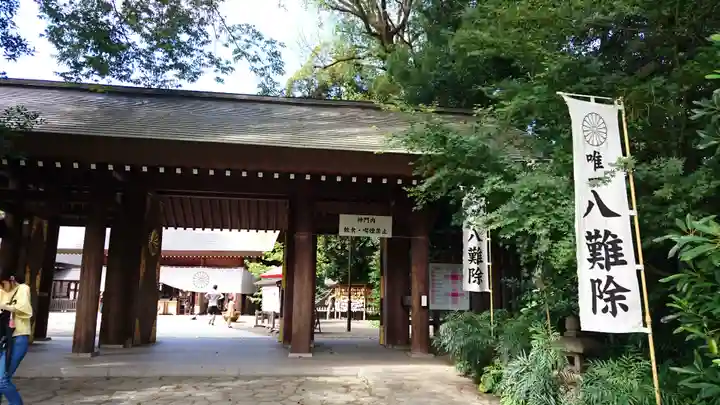 阿佐ヶ谷神明宮の山門・神門