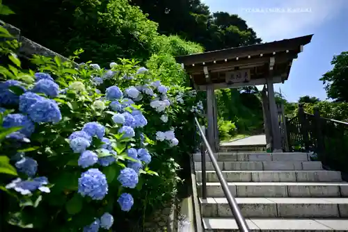 成就院の山門・神門