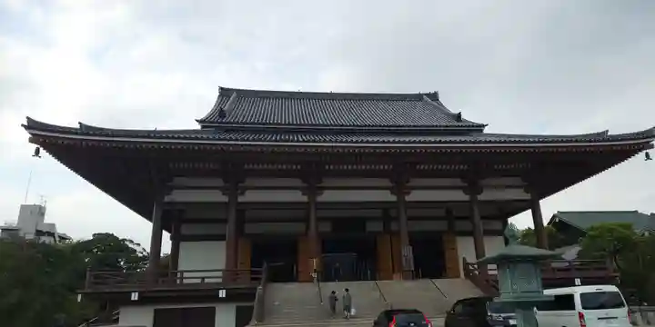 西新井大師総持寺の本殿・本堂