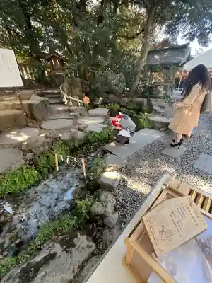 川越氷川神社の{uncategorized: "未分類", other: "その他", undefined: "問題あり", building: "その他建物", grave: "お墓", sacred_gate: "鳥居", guardian: "狛犬", statue: "像", buddha: "仏像", history: "歴史", nature: "自然", garden: "庭園", animal: "動物", pagoda: "塔", temizu: "手水舎", mountain_gate: "山門・神門", sanctuary: "本殿・本堂", subordinate: "末社・摂社", art: "芸術", scenery: "景色", jizo: "地蔵", ema: "絵馬", goshuin: "御朱印", omikuji: "おみくじ", items: "授与品その他", amulet: "お守り", goshuincho: "御朱印帳", eats: "食事", festival: "お祭り", votive_dance: "神楽", shichigosan: "七五三参", wedding: "結婚式", experience: "体験その他", initially: "初詣", around: "周辺", anti_infection: "感染症対策"}