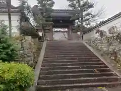 玉泉寺の山門