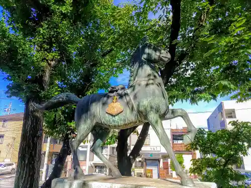 三狐神社（三孤神社）の狛犬