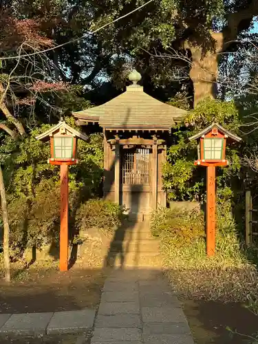 明王院（満願寺別院）の末社