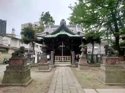 南品川諏訪神社の{uncategorized: "未分類", other: "その他", undefined: "問題あり", building: "その他建物", grave: "お墓", sacred_gate: "鳥居", guardian: "狛犬", statue: "像", buddha: "仏像", history: "歴史", nature: "自然", garden: "庭園", animal: "動物", pagoda: "塔", temizu: "手水舎", mountain_gate: "山門・神門", sanctuary: "本殿・本堂", subordinate: "末社・摂社", art: "芸術", scenery: "景色", jizo: "地蔵", ema: "絵馬", goshuin: "御朱印", omikuji: "おみくじ", items: "授与品その他", amulet: "お守り", goshuincho: "御朱印帳", eats: "食事", festival: "お祭り", votive_dance: "神楽", shichigosan: "七五三参", wedding: "結婚式", experience: "体験その他", initially: "初詣", around: "周辺", anti_infection: "感染症対策"}