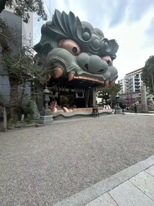 難波八阪神社の{uncategorized: "未分類", other: "その他", undefined: "問題あり", building: "その他建物", grave: "お墓", sacred_gate: "鳥居", guardian: "狛犬", statue: "像", buddha: "仏像", history: "歴史", nature: "自然", garden: "庭園", animal: "動物", pagoda: "塔", temizu: "手水舎", mountain_gate: "山門・神門", sanctuary: "本殿・本堂", subordinate: "末社・摂社", art: "芸術", scenery: "景色", jizo: "地蔵", ema: "絵馬", goshuin: "御朱印", omikuji: "おみくじ", items: "授与品その他", amulet: "お守り", goshuincho: "御朱印帳", eats: "食事", festival: "お祭り", votive_dance: "神楽", shichigosan: "七五三参", wedding: "結婚式", experience: "体験その他", initially: "初詣", around: "周辺", anti_infection: "感染症対策"}