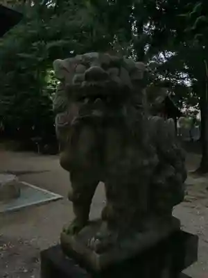 六所社(如意申町)の狛犬