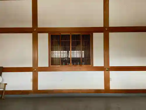 諏訪仮宮の{uncategorized: "未分類", other: "その他", undefined: "問題あり", building: "その他建物", grave: "お墓", sacred_gate: "鳥居", guardian: "狛犬", statue: "像", buddha: "仏像", history: "歴史", nature: "自然", garden: "庭園", animal: "動物", pagoda: "塔", temizu: "手水舎", mountain_gate: "山門・神門", sanctuary: "本殿・本堂", subordinate: "末社・摂社", art: "芸術", scenery: "景色", jizo: "地蔵", ema: "絵馬", goshuin: "御朱印", omikuji: "おみくじ", items: "授与品その他", amulet: "お守り", goshuincho: "御朱印帳", eats: "食事", festival: "お祭り", votive_dance: "神楽", shichigosan: "七五三参", wedding: "結婚式", experience: "体験その他", initially: "初詣", around: "周辺", anti_infection: "感染症対策"}