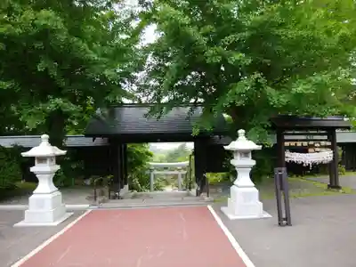 厚真神社の山門・神門