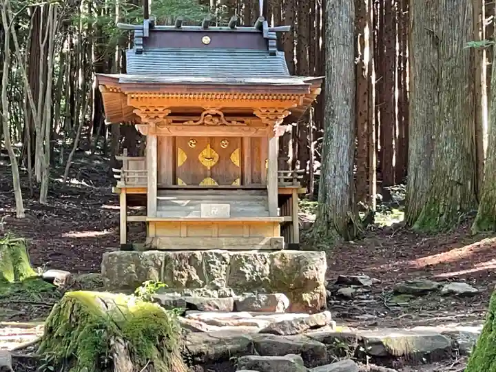御岩神社の末社・摂社