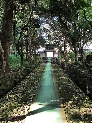 瀧谷寺の山門・神門